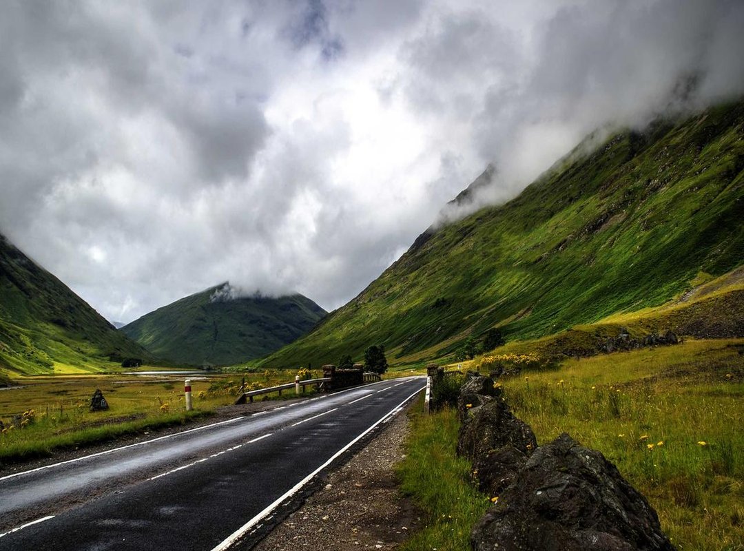 Quick & Witty: Funny Texts and Social Media Captions